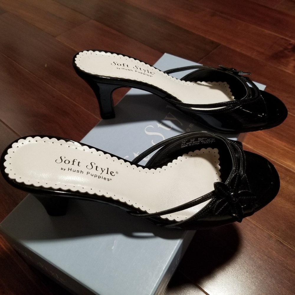 Black Patent Leather Slides 7M - Picture 2 of 4